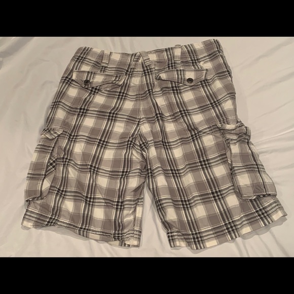 Men’s Express cargo shorts. Size 32. EUC. - Picture 3 of 3